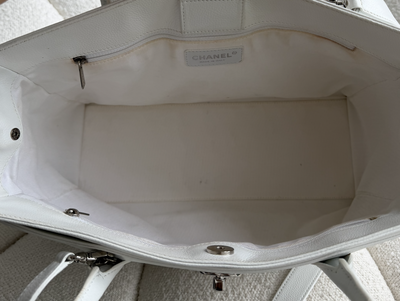 CHANEL Bag | Pearl White Grained Calfskin Large Cerf Tote