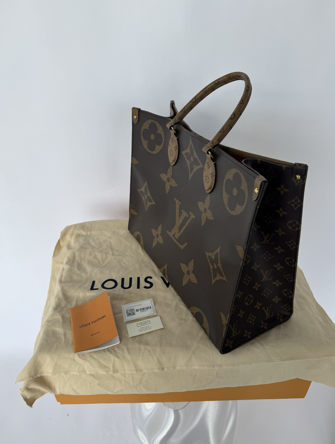 Louis Vuitton OnTheGo GM - FULL SET