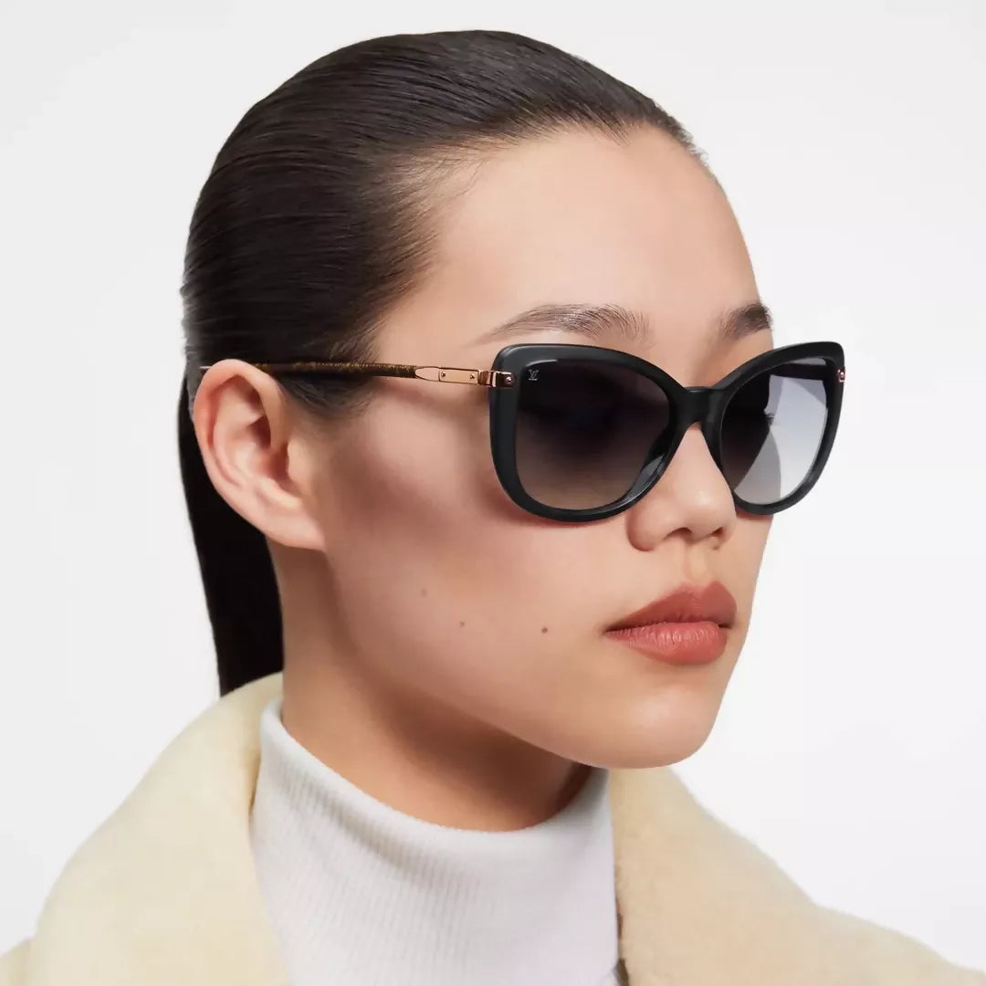 Louis Vuitton Black Frame Charlotte Sunglasses — Z0781W