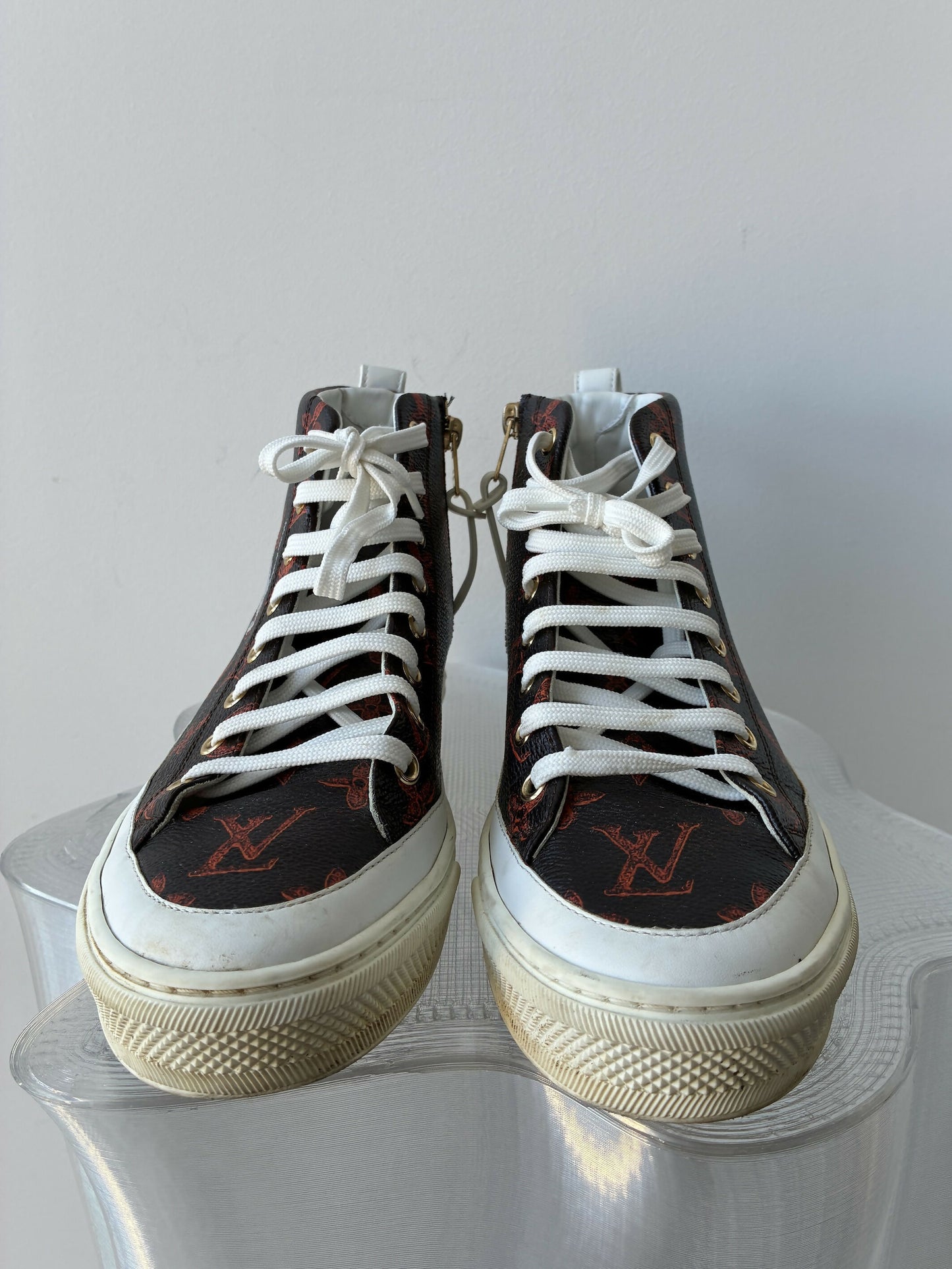 Louis Vuitton Catogram Sneakers
