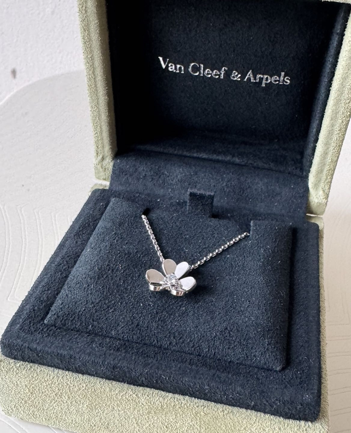 Van Cleef & Arpels Frivole Mini Diamond Necklace