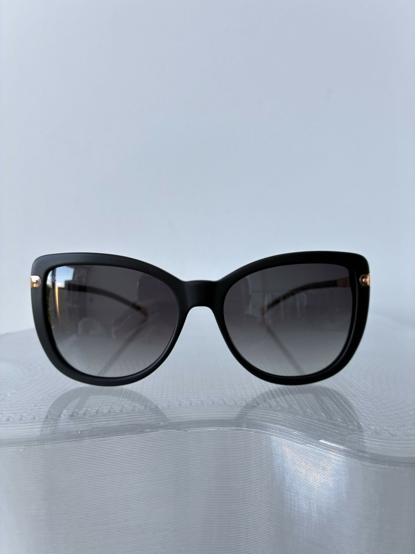 Louis Vuitton Black Frame Charlotte Sunglasses — Z0781W
