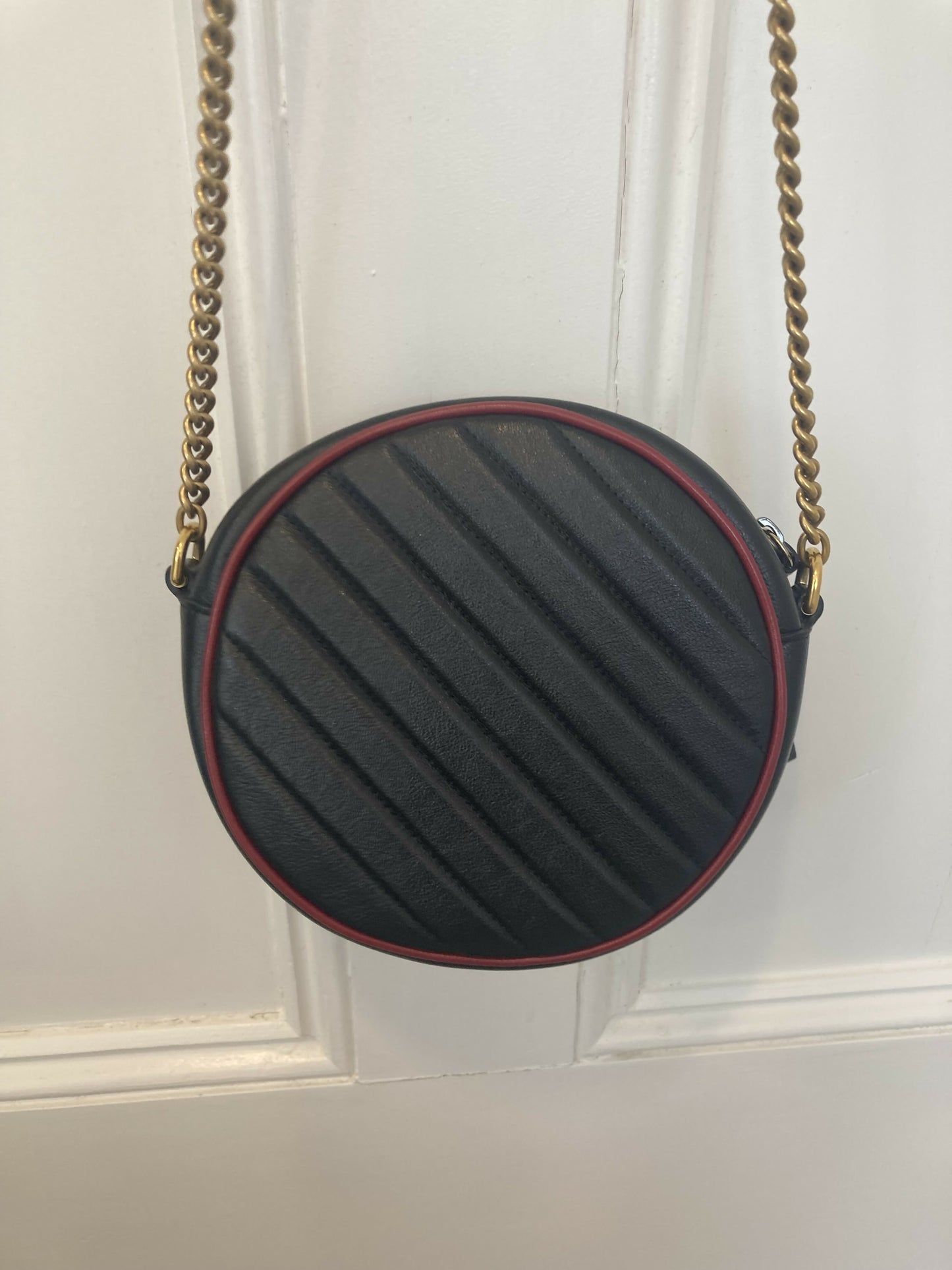 Gucci GG MARMONT MINI ROUND SHOULDER BAG
