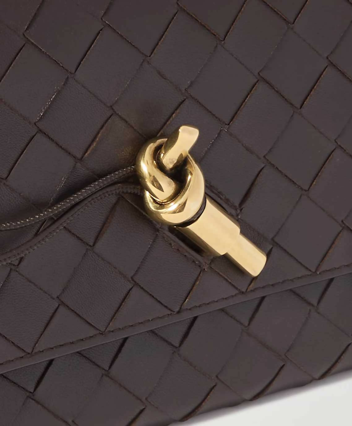 Bottega Veneta Intrecciato leather pouch - New