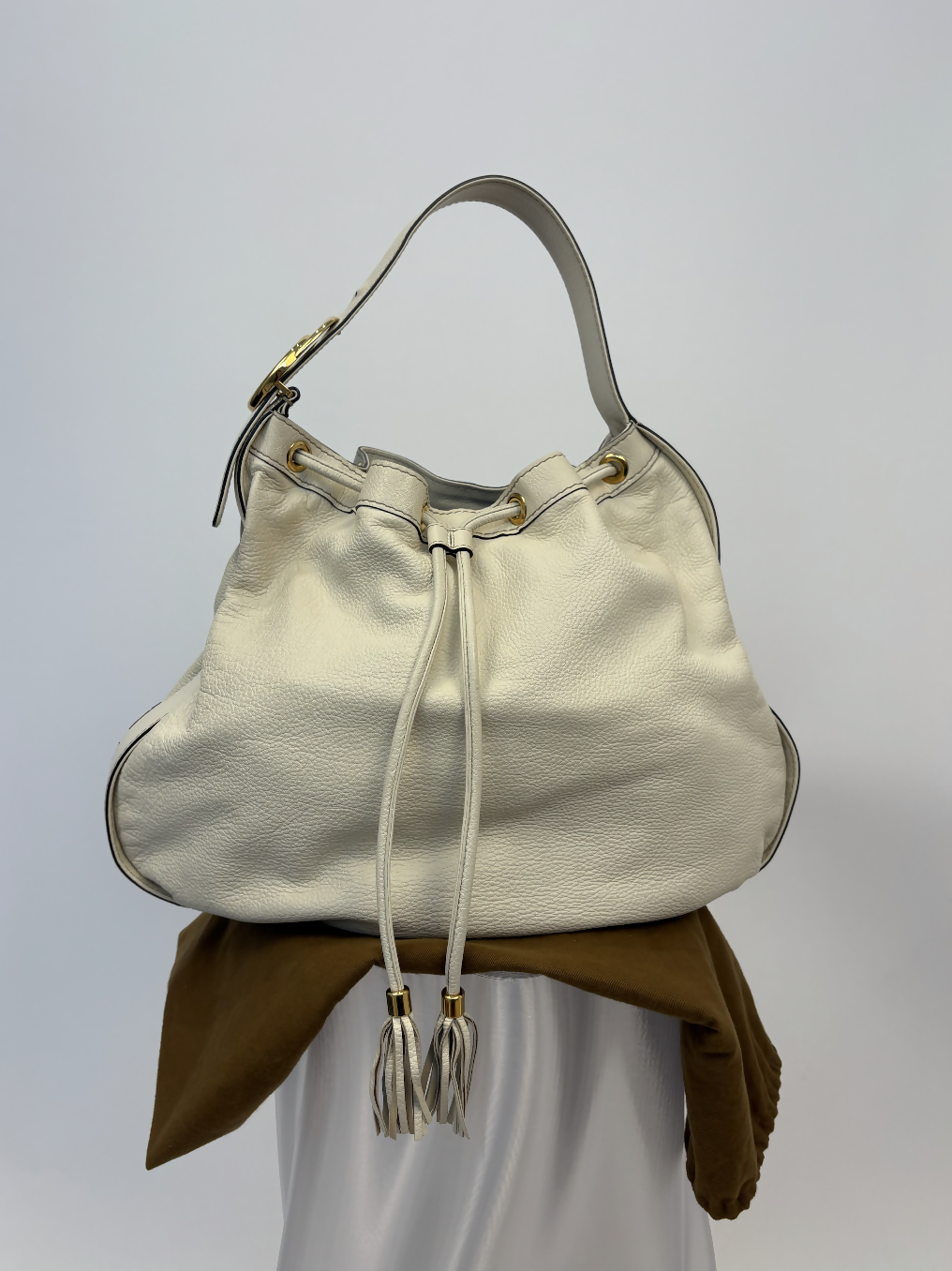 Gucci Interlocking Icon Tassel Hobo in Cream Leather