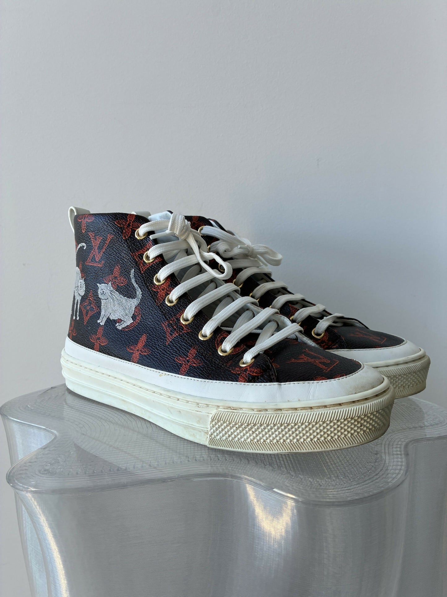 Louis Vuitton Catogram Sneakers