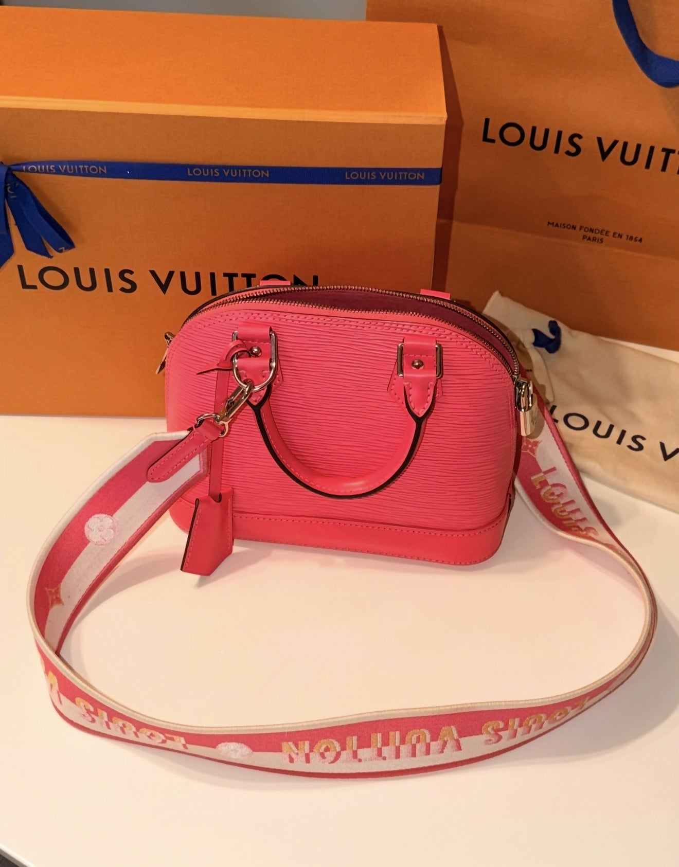Louis Vuitton Alma BB - Epi Leather in Dragonfruit