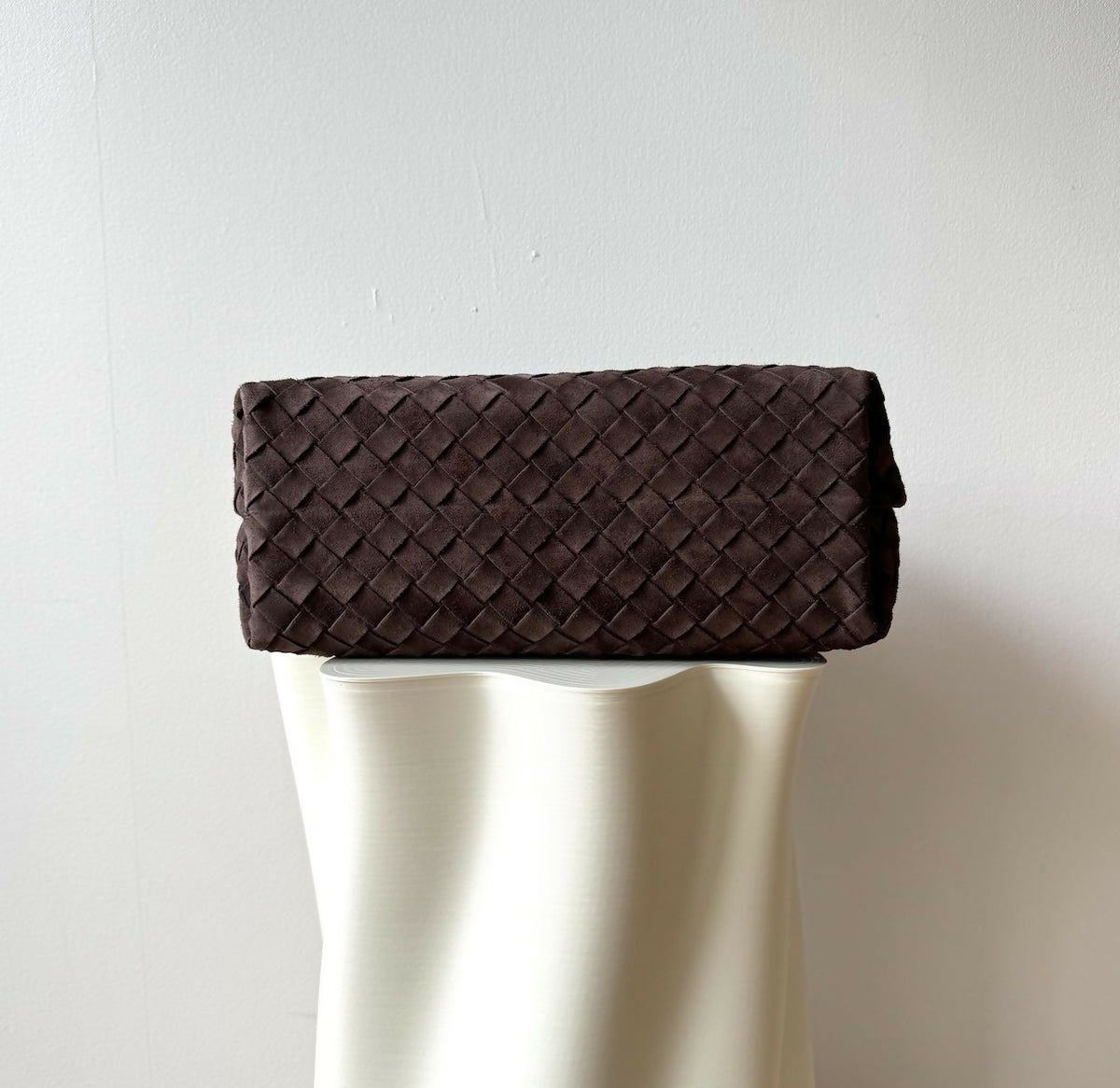 Bottega Veneta Andiamo Medium Suede Bag - New