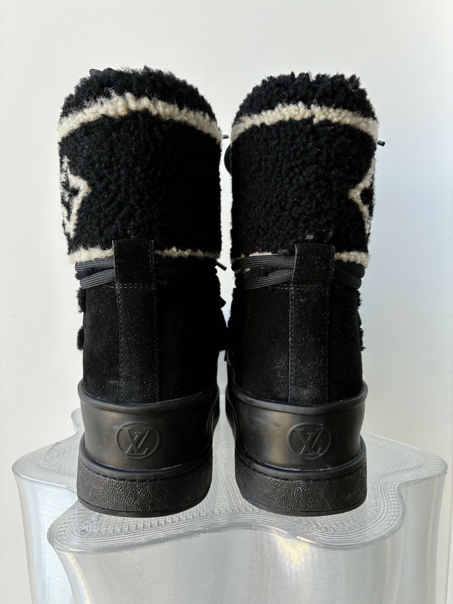 Louis Vuitton Polar Flat Half Moon Snow Boots in Black Suede