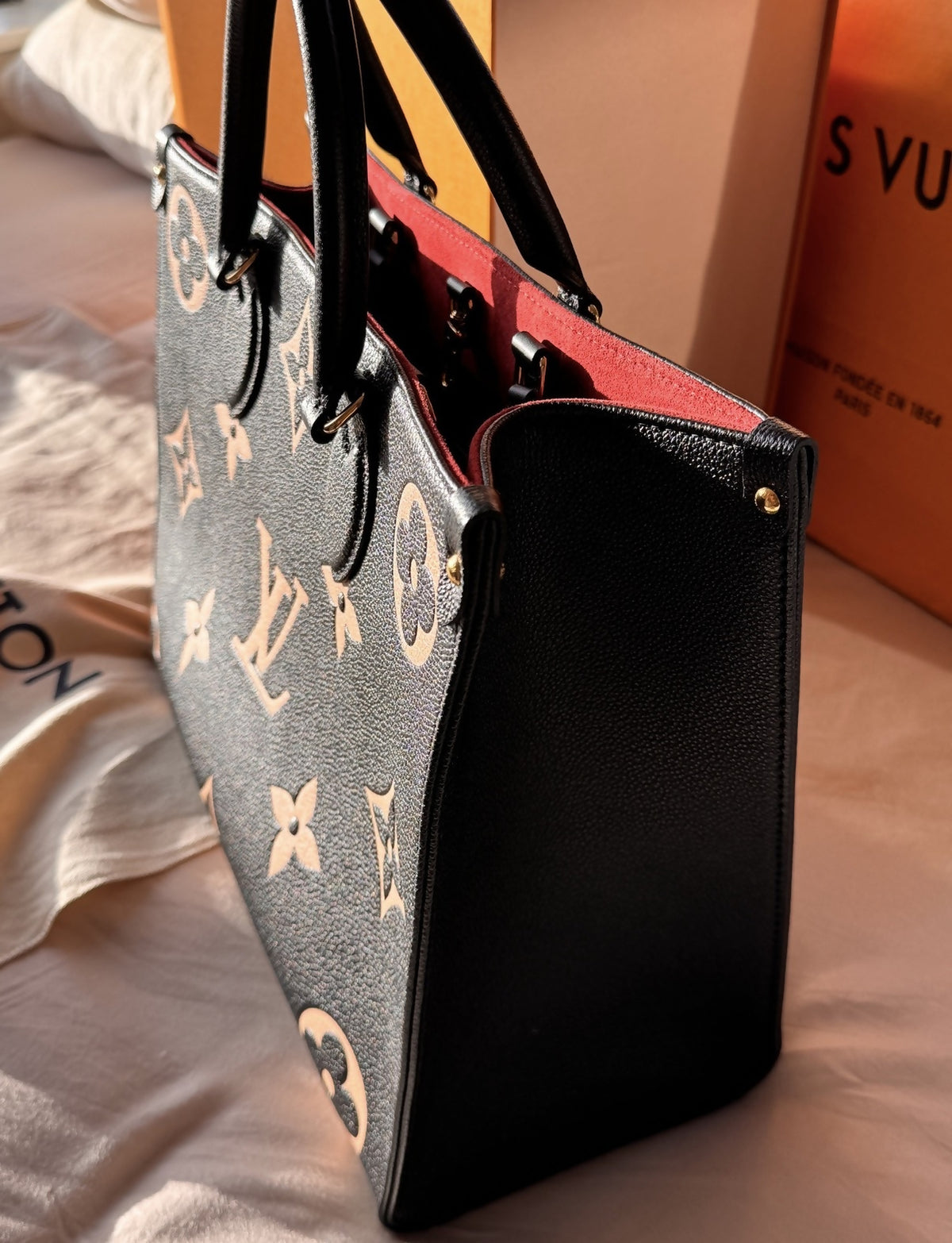 Louis Vuitton OnTheGo MM empriente leather