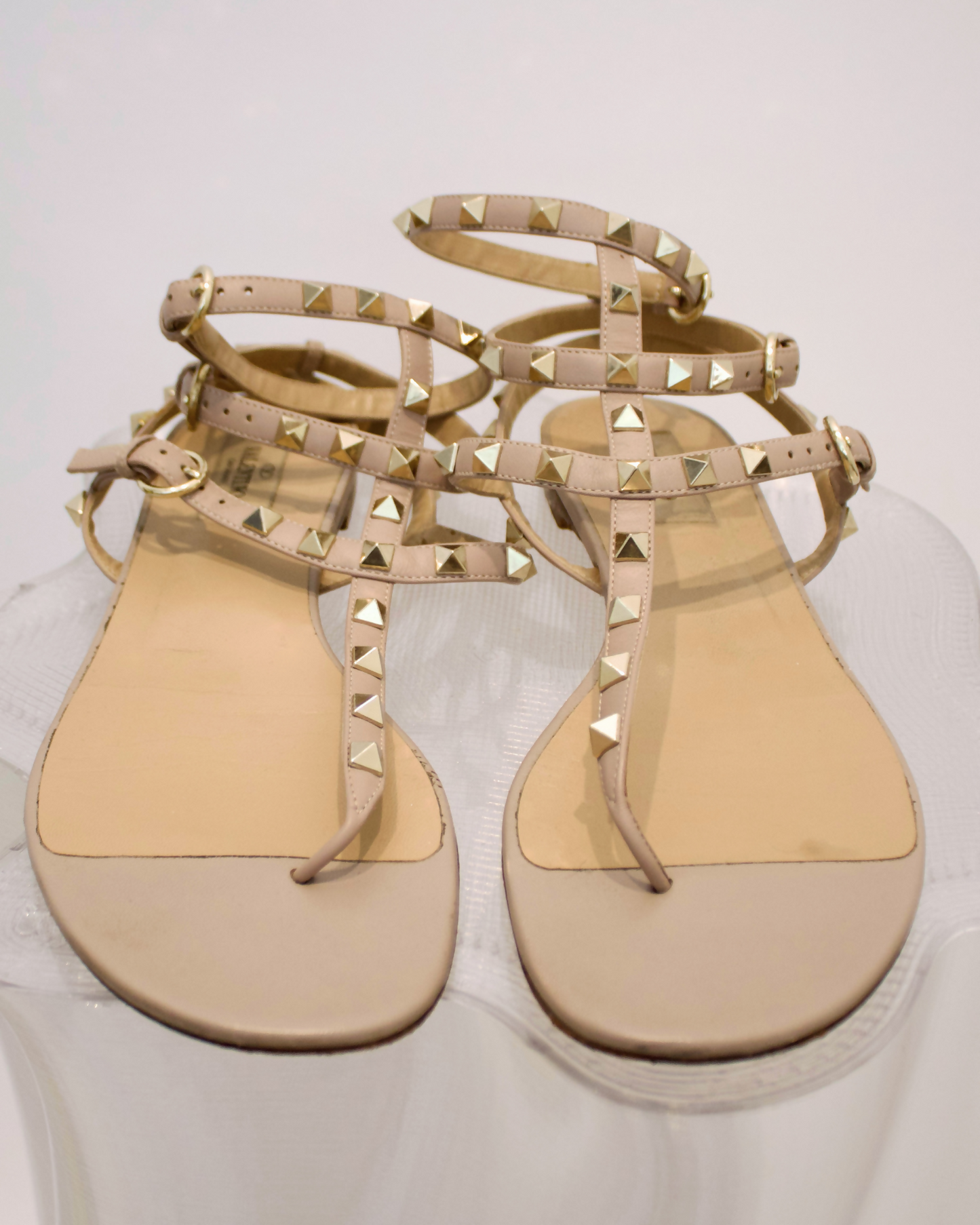 Valentino Garavani Rockstud Sandals in Poudre Leather
