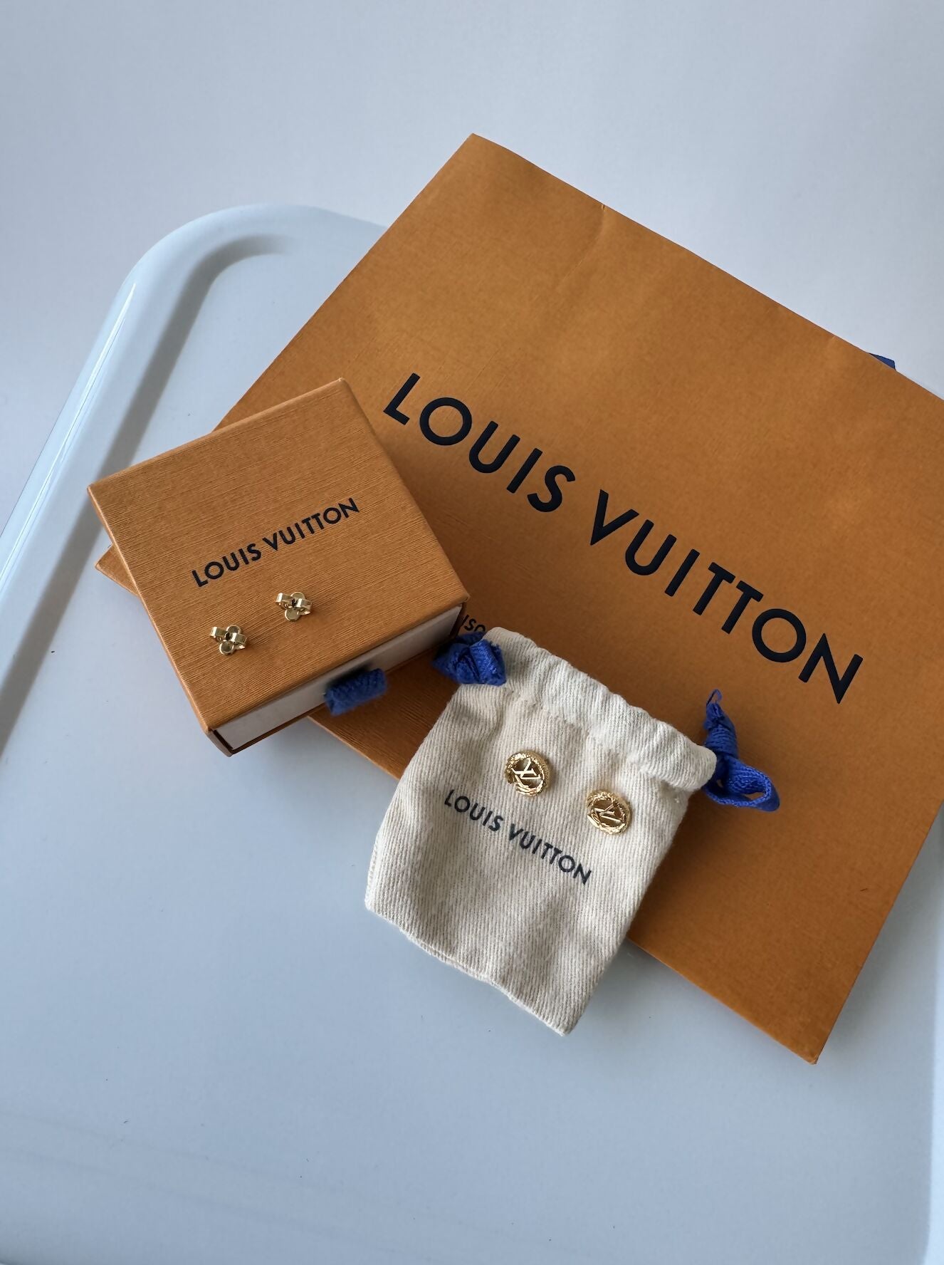 LOUIS VUITTON Angel Stud Earrings Gold