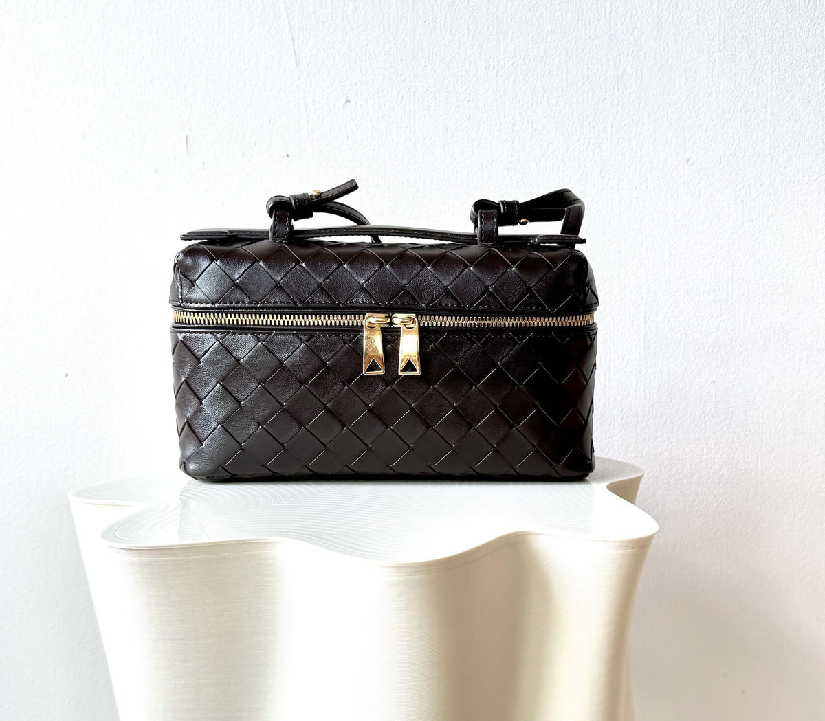 Bottega Veneta Bang Bang Intrecciato Leather Top-handle Bag - New