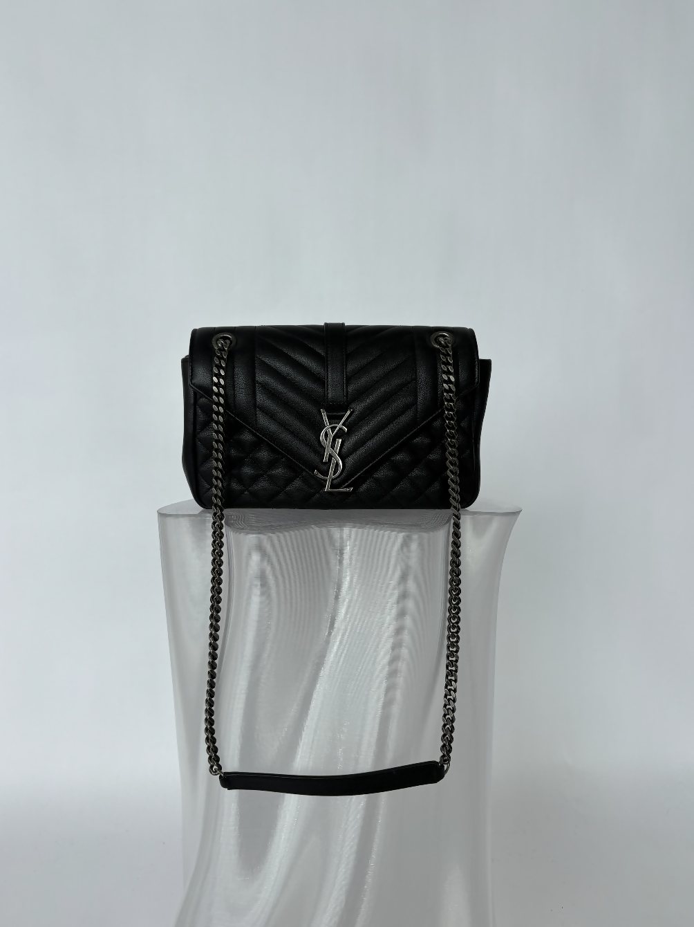 Yves Saint Laurent Medium Envelope Bag in Black Quilted Leather