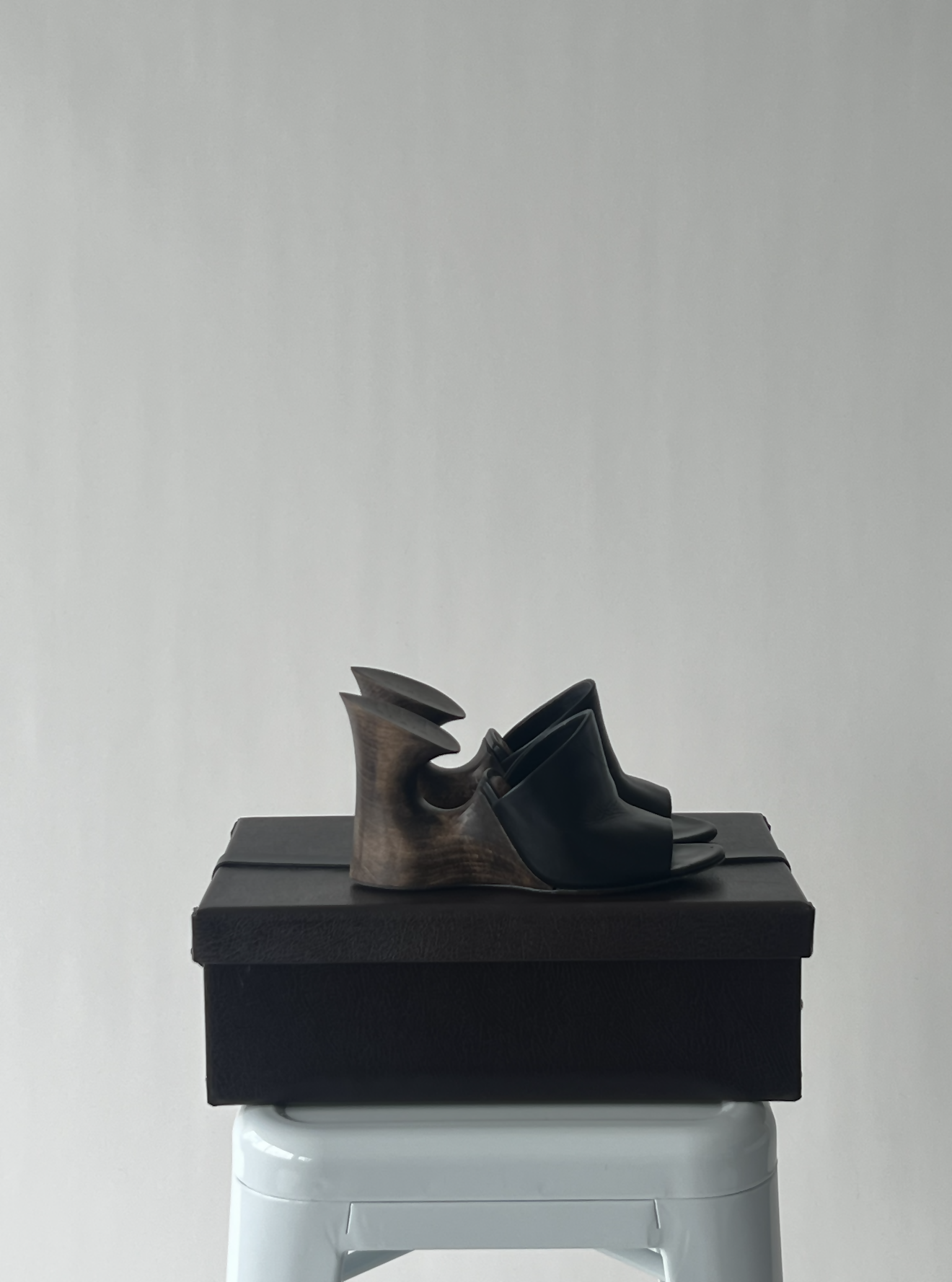 Alaïa Cut Out Sculpture Mules - Noir
