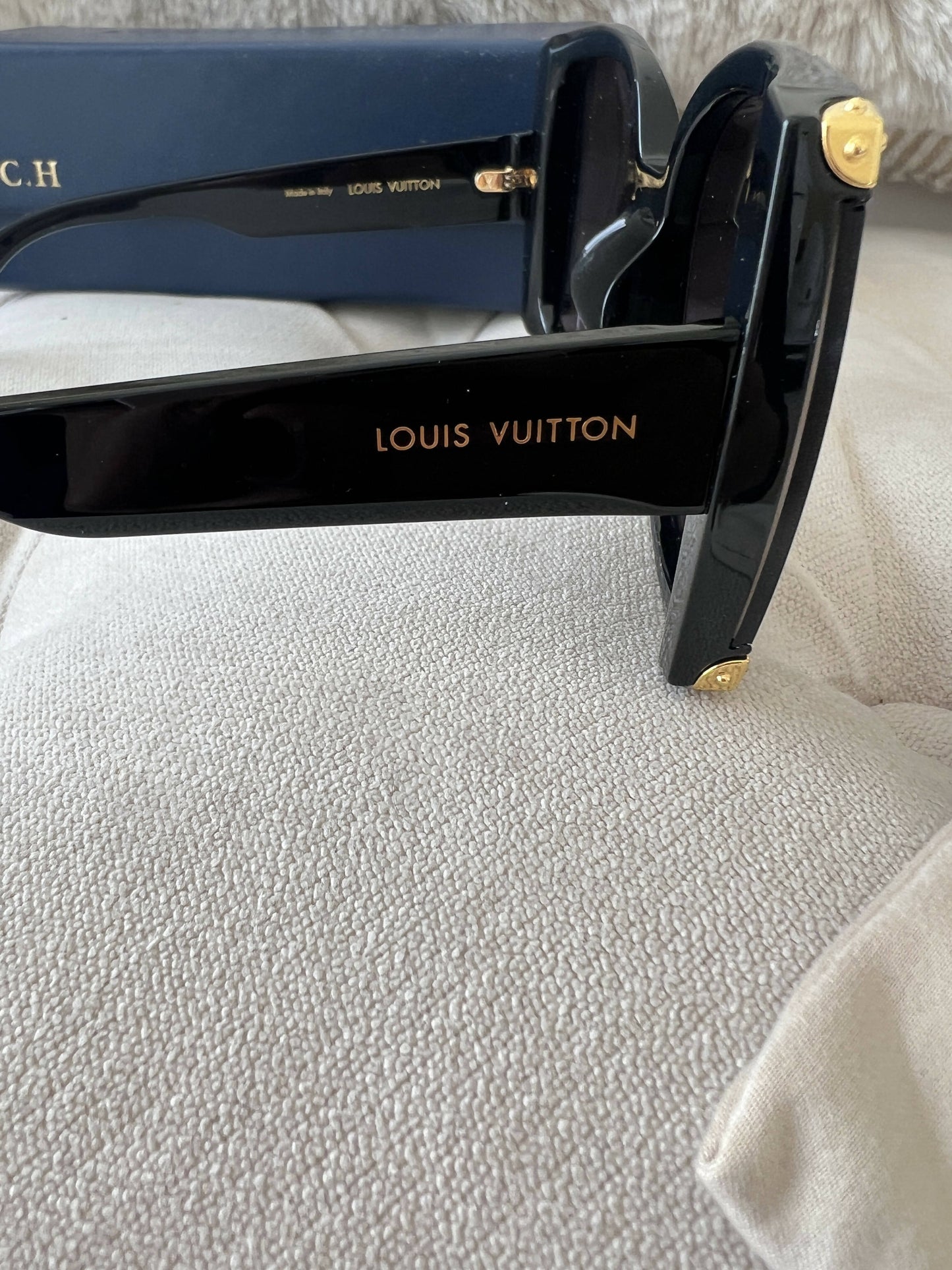 Louis Vuitton Sunglasses “NEW”