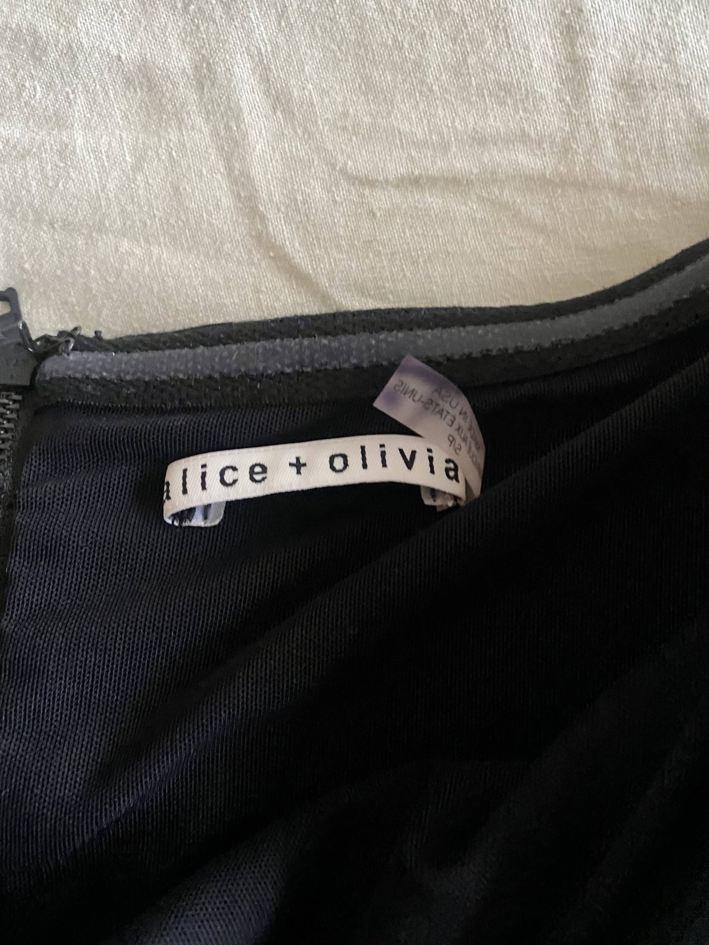 ALICE & OLIVIA Crop Top