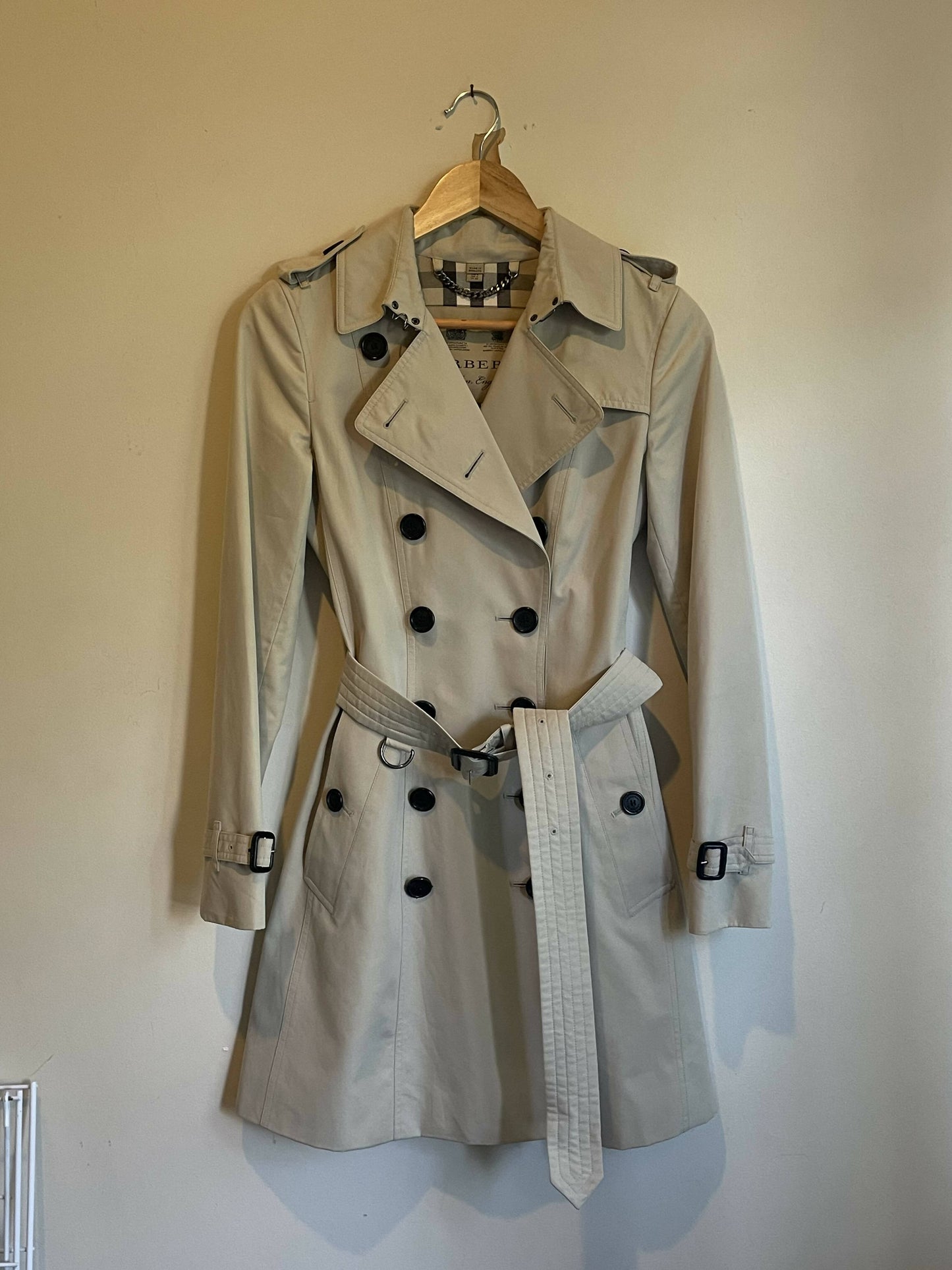 Burberry - Mid-length Chelsea Heritage Trench Coat UK Size 6