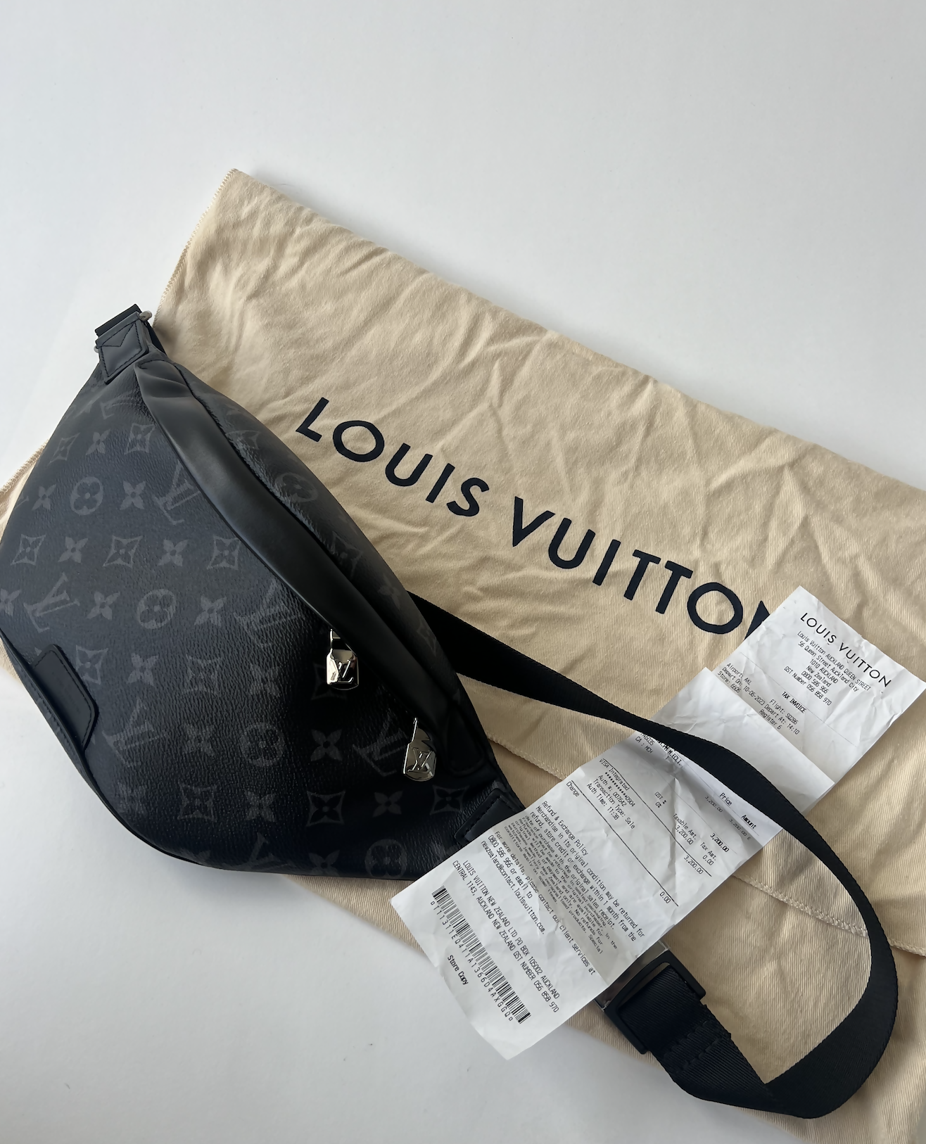 Louis Vuitton Discovery Bumbag