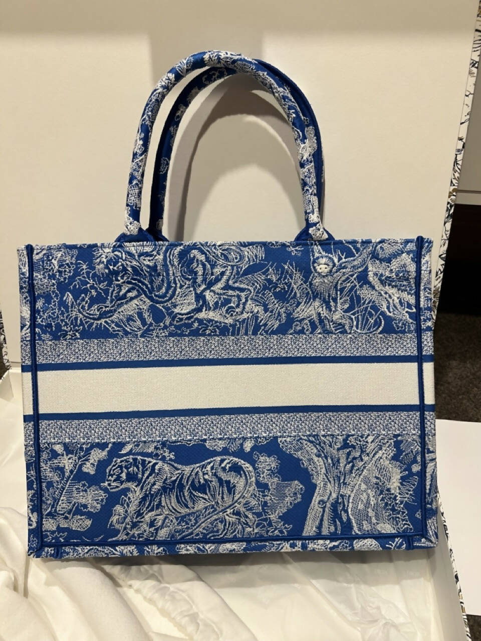 Dior Book Tote Medium Dioriviera Toile De Jouy Fluorescent Blue