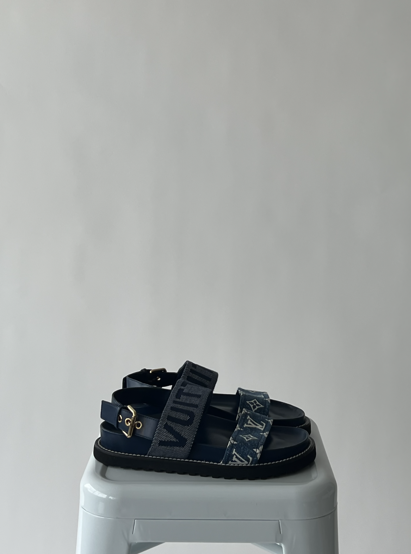 Louis Vuitton Paseo Flat Comfort Sandals - Full set