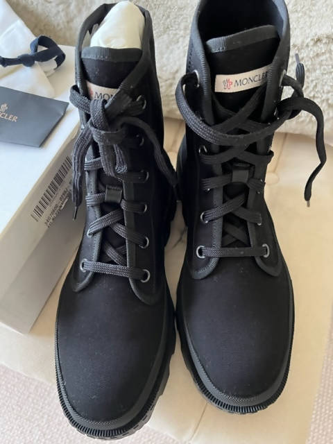 Moncler Pyla Canvas Boots SALE $500(BRAND NEW) SIZE 40