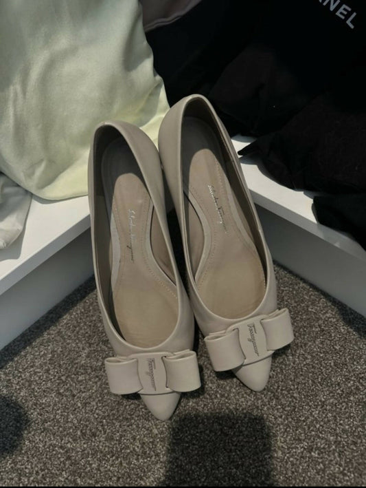 Ferragamo Vara flats